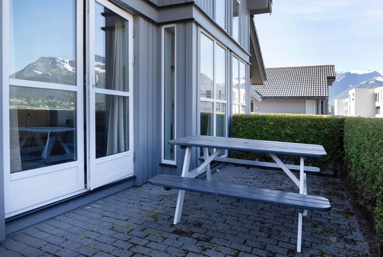 Aursnes Hotell Sykkylven Экстерьер фото