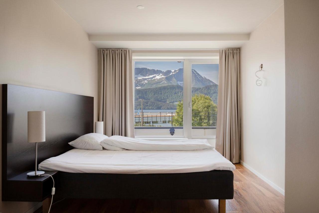 Aursnes Hotell Sykkylven Экстерьер фото