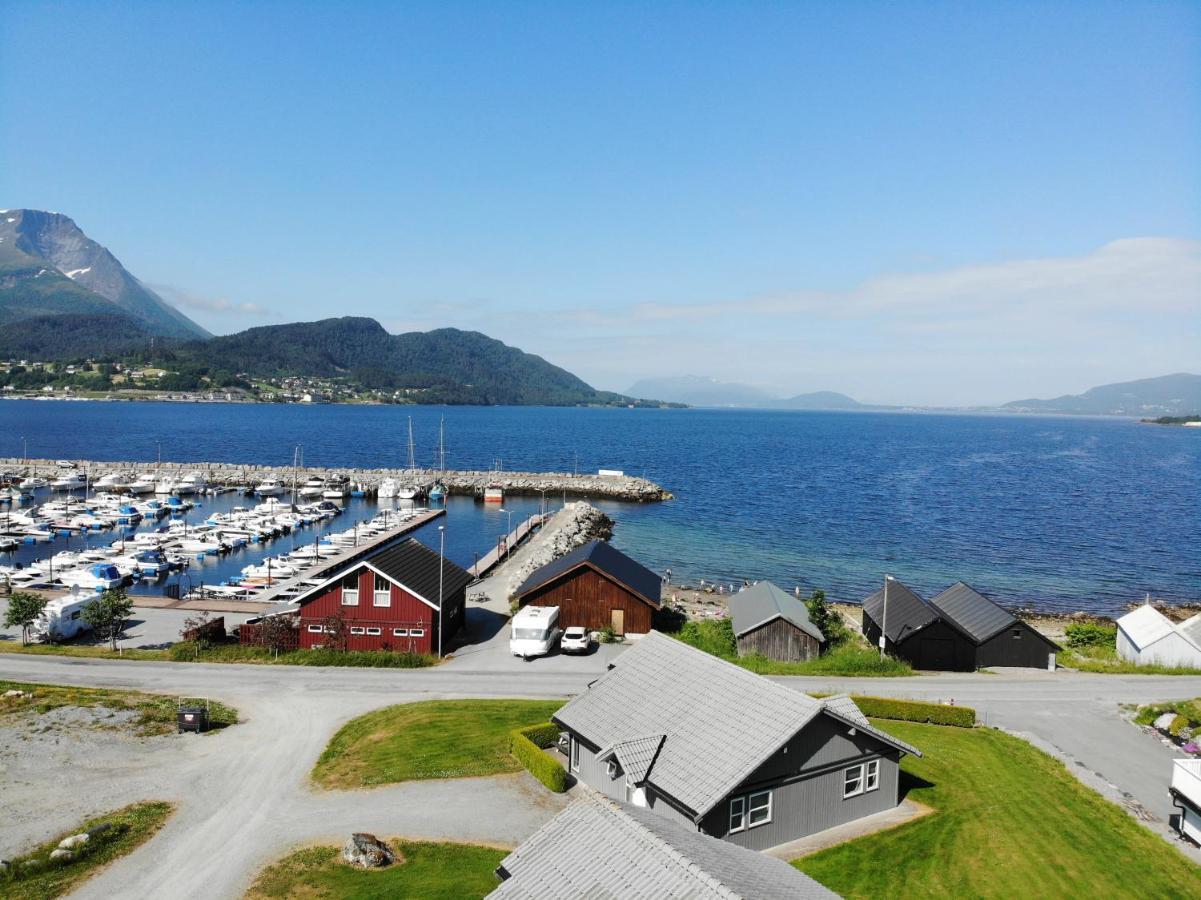 Aursnes Hotell Sykkylven Экстерьер фото